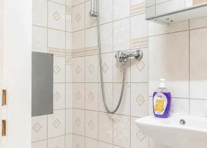 Beautiful 1br By Westbahnhof Station Great For Longstays Apartment Vienna